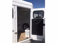Trails West 2027 Manufacturing ROYALE PLUS 2 Horse Trailer — الصورة 4