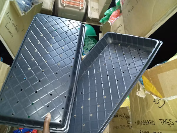 Practical Seedling Trays With Holes - With Holes