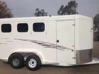 Trails West 2026 Manufacturing 3 Horse BP Trailer Horse Trailer — الصورة 1