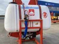 Vindem stropitori tractate agron de 350-450l de tip turn pentru vie- livada!!! — 照片 1